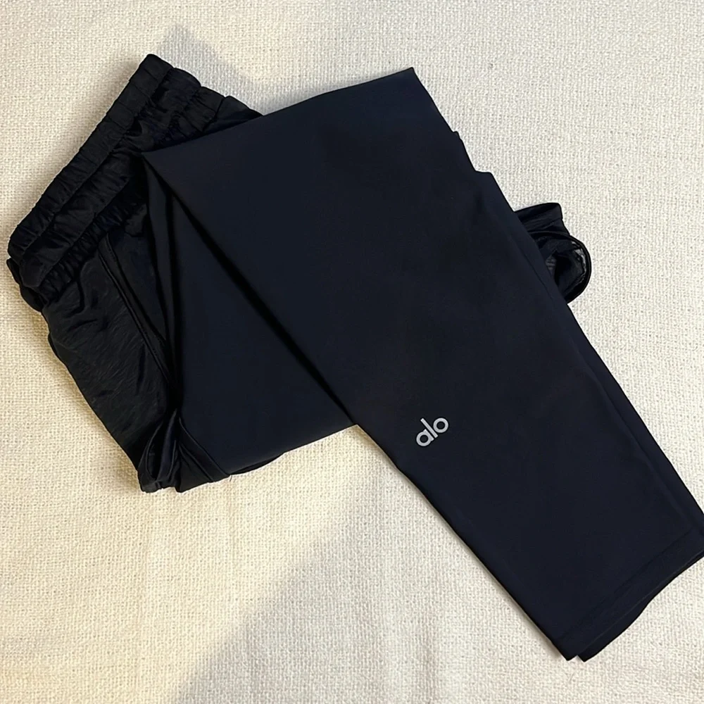 ALO Yoga capri cropped leggings w shorts 2 in 1 high‎ waisted size S